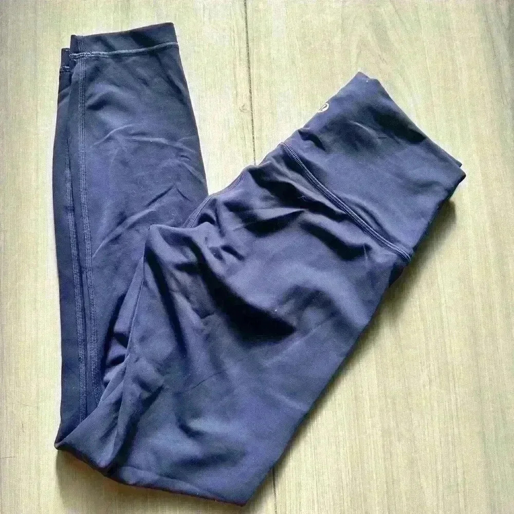 Perfect condition Lululemon Wunder Under high rise